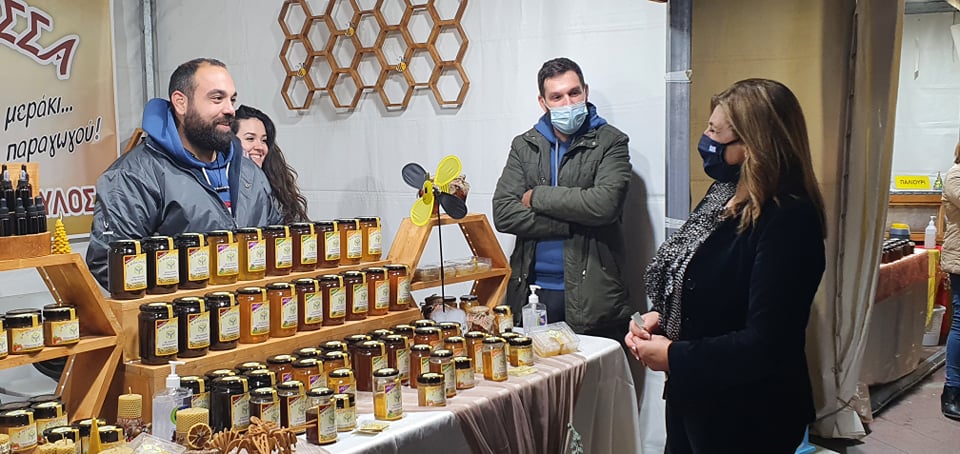 Λιακούλη: Οι μελισσοκόμοι μας, αναδεικνύουν το "χρυσάφι" της Θεσσαλίας  